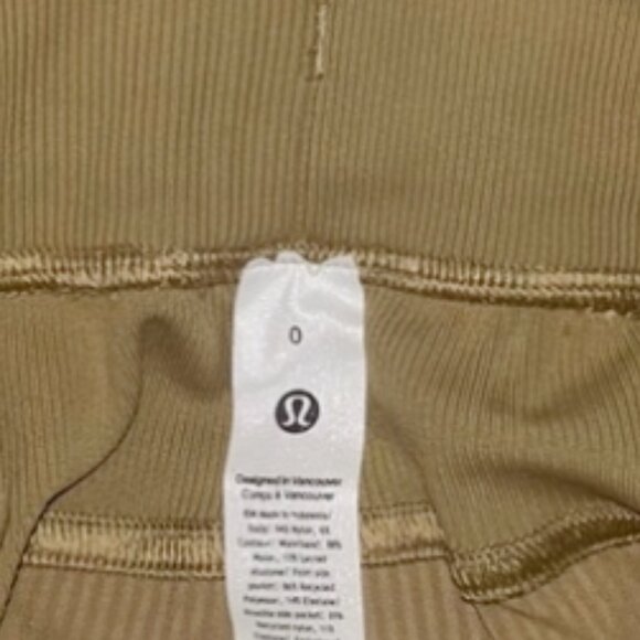 Lululemon Dance Studio High-Rise Shorts Mojave Tan Size 0 - Picture 4 of 6